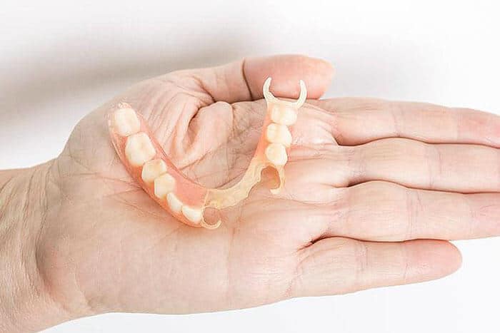Full and partial dentures at Inland Choice Dental in Riverside, CA, providing comprehensive tooth replacement solutions.
